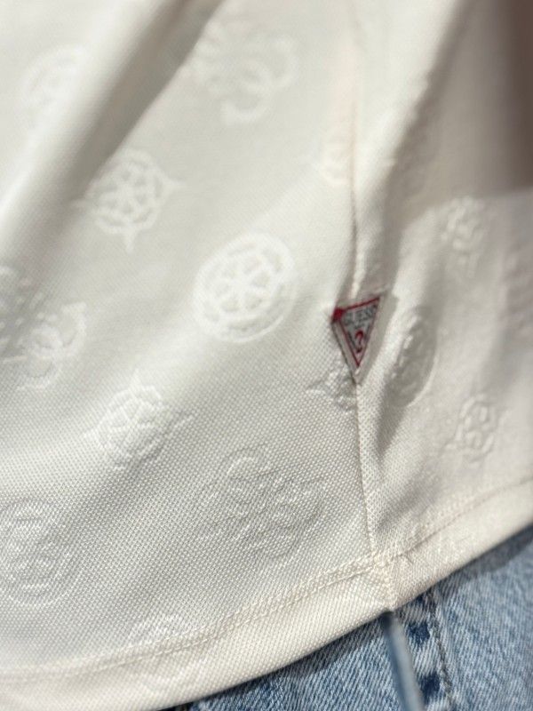 Guess - Nico Embossed Knit Ss Crew - Beige