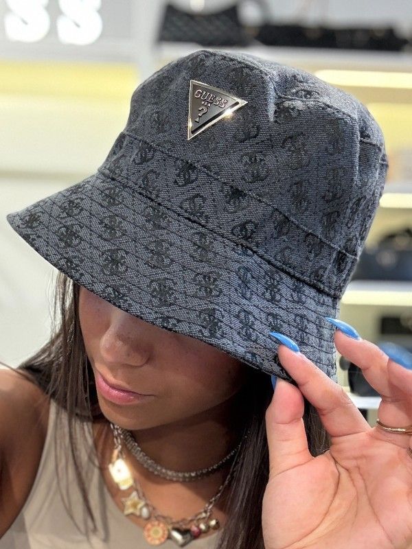 Guess - Noelle II Rain Hat - Zwart