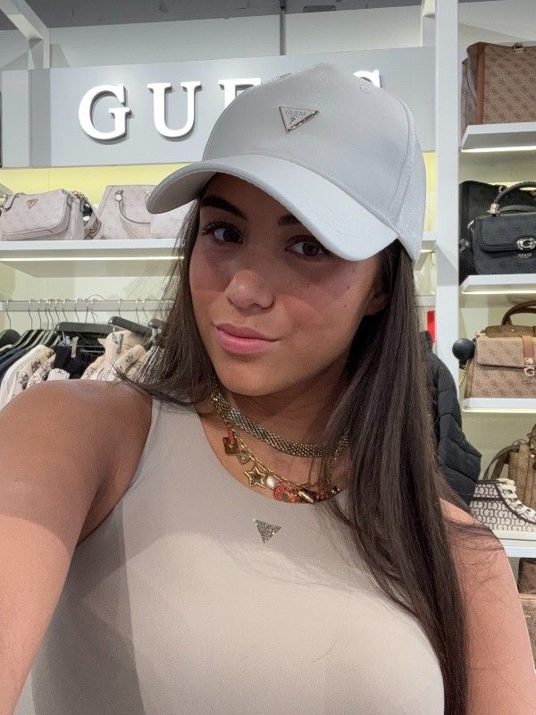 Guess - Baseball Cap - Wit