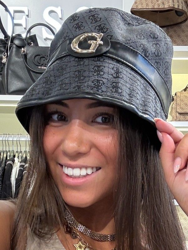 Guess - Rain Hat - Zwart