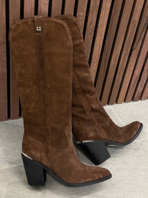 Guess - Sashan2 - Bruin