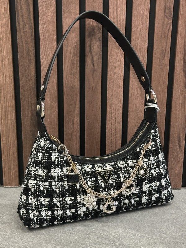 Guess - Everlee Top Zip Shoulder Bag - Zwart