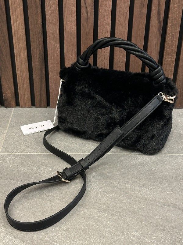 Guess - Shaida Top Handle Crossbody - Zwart
