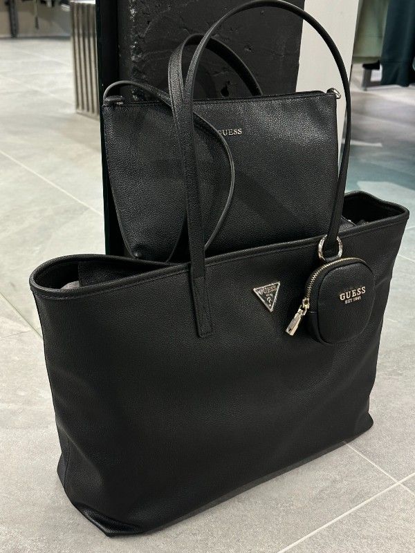 Guess - Power Play Large Tech Tote - Zwart