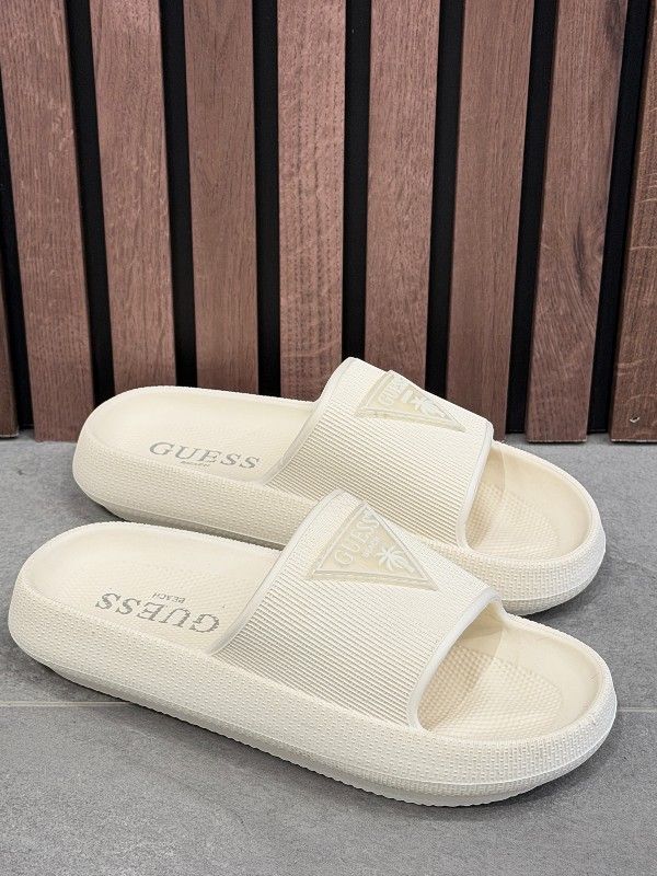 Guess - Slippers - Wit