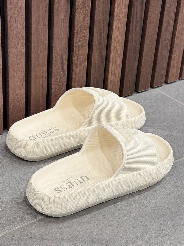 Guess - Slippers - Wit