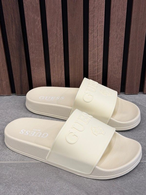 Guess - Slippers - Wit