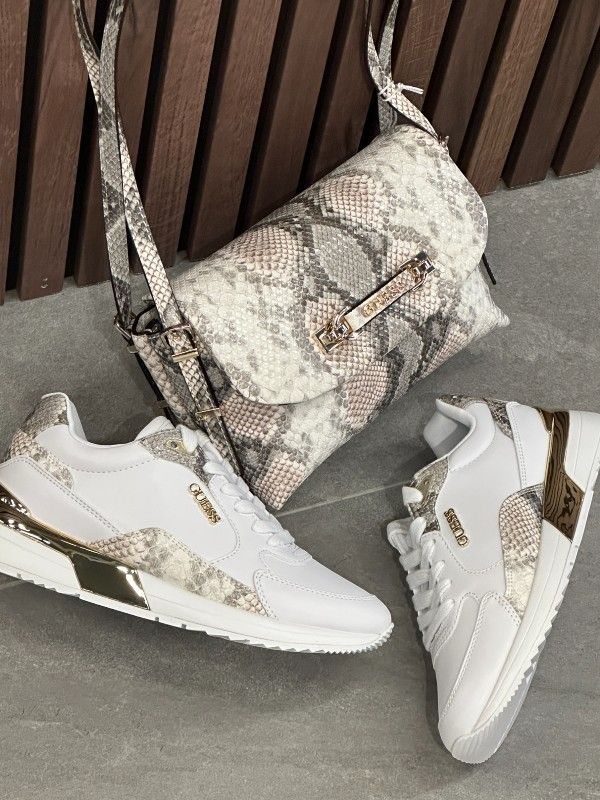 Guess - Moxea15 - Wit