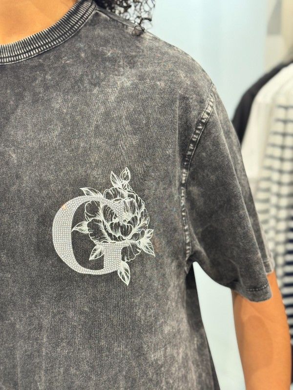 Guess - Ss Cn G81 Flowers Tee - Zwart