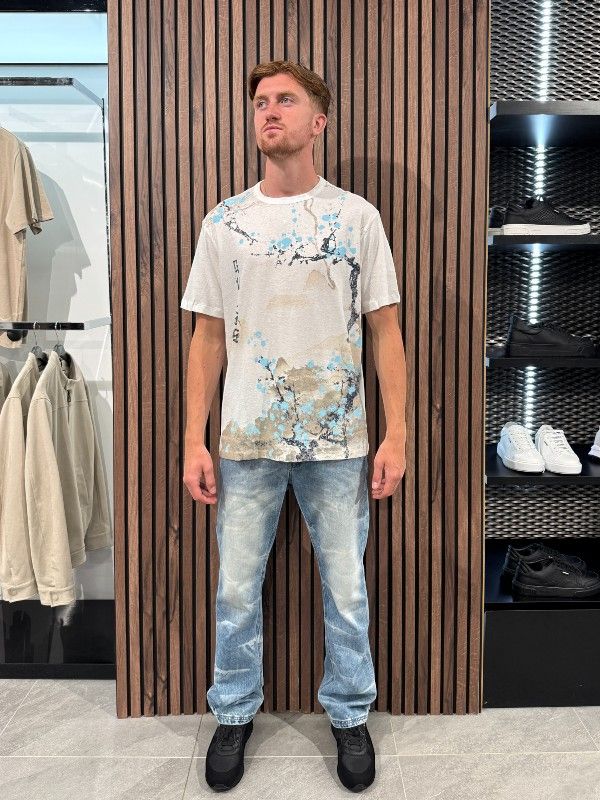 Guess - Ss Cn Japan Tee - Wit