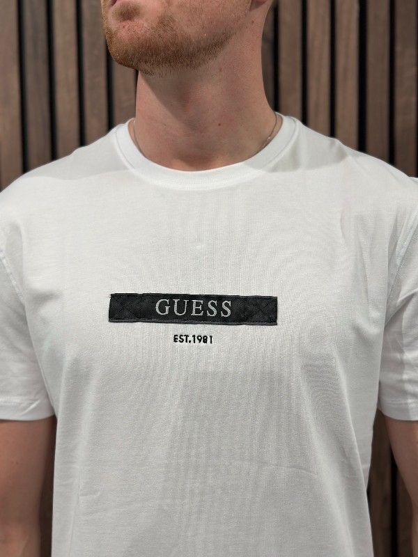 Guess - Ss Cn Logo Box Tee - Wit