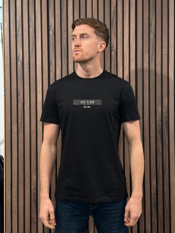 Guess - Ss Cn Logo Box Tee - Zwart