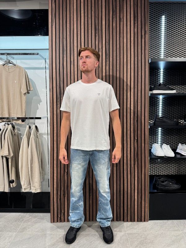 Guess - Ss Cn Patch Tee - Wit