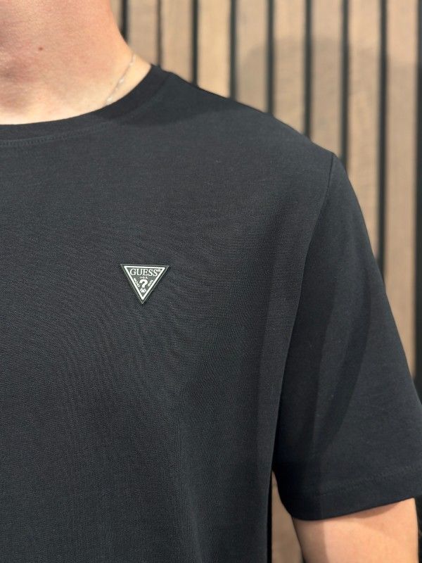 Guess - Ss Cn Patch Tee - Zwart