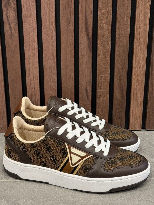 Guess - Vadik - Bruin