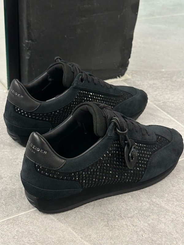 Kurt Geiger - Chelsea Crystal Tag DR - Zwart