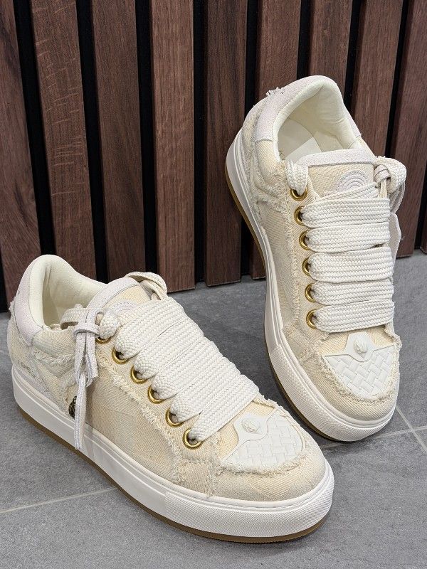 Kurt Geiger - Southbank Tag - Beige