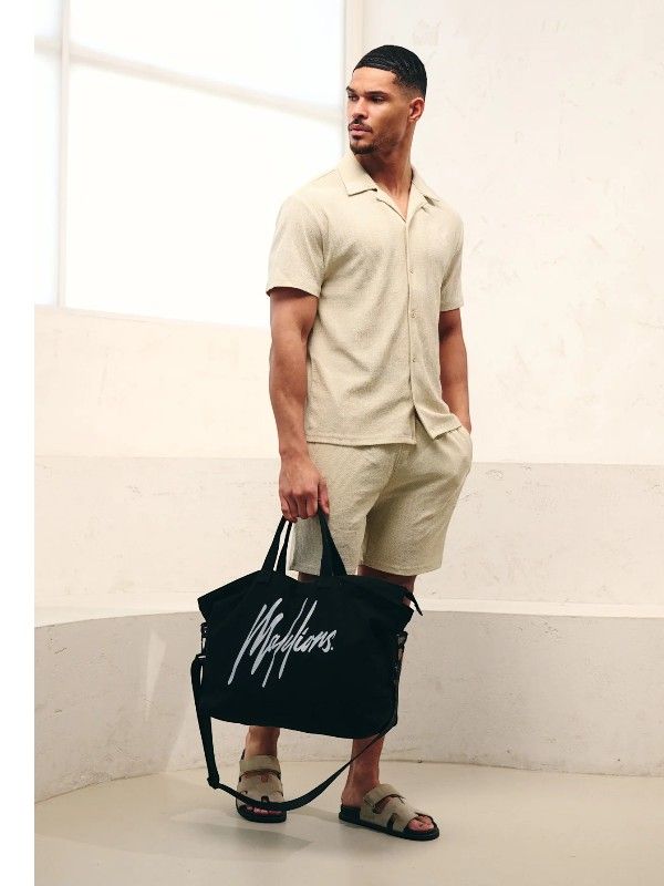 Malelions - Men Emblem Seersucker Shorts - Beige