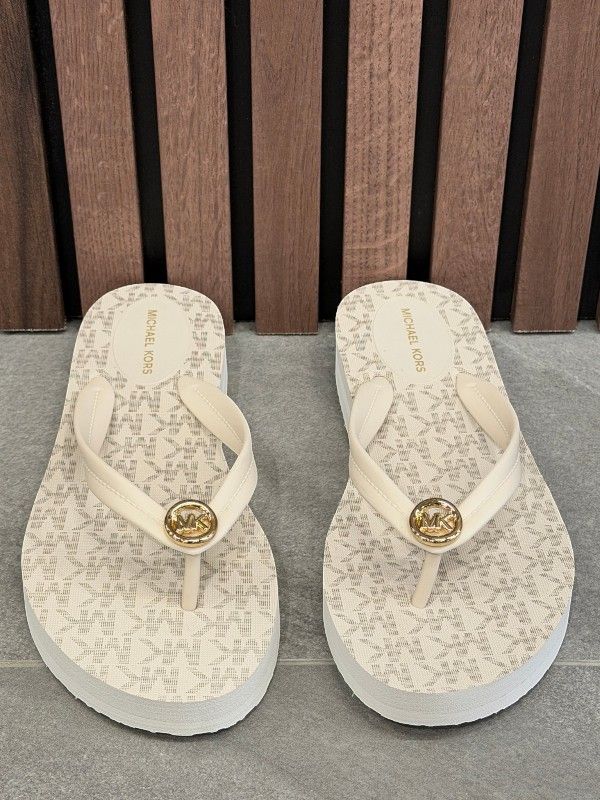 Michael Kors - Posie Flip Flop - Beige