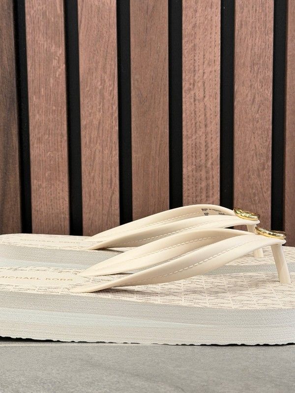 Michael Kors - Posie Flip Flop - Beige