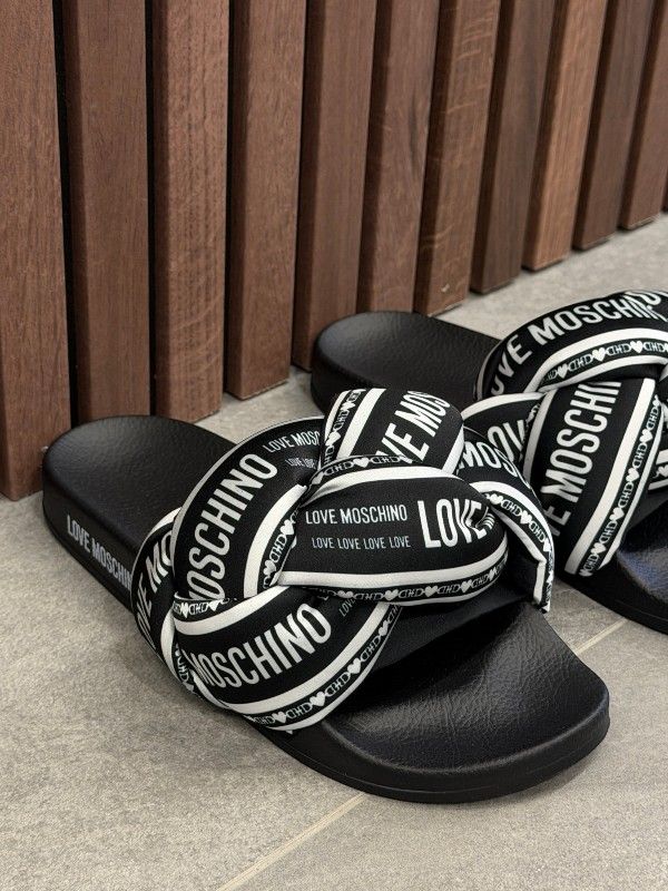 Moschino - Slippers - Zwart