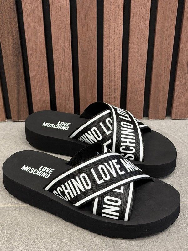 Moschino - Slippers - Zwart