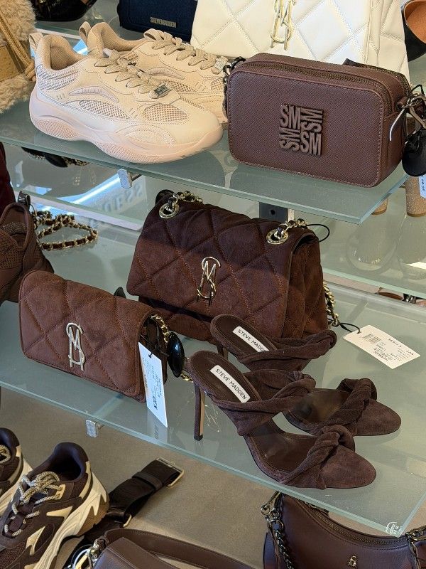 Steve Madden - Trophy - Bruin