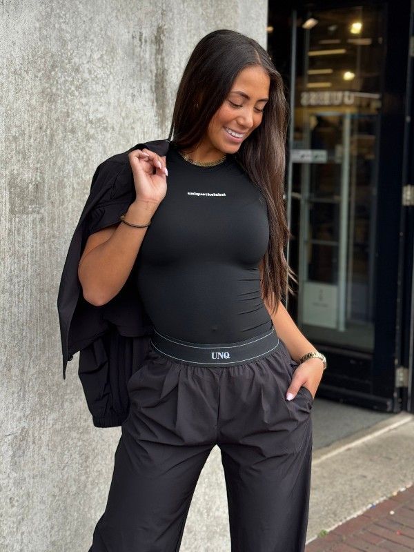 Unique The Label - Giselle Short Sleeve - Deep Black