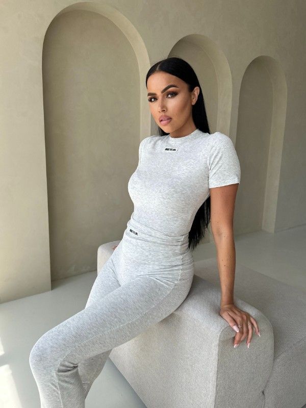 Unique The Label - Noelle Short Sleeve Top - Grijs