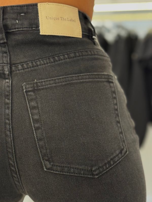 Unique The Label - June Wide Leg Jeans - Zwart