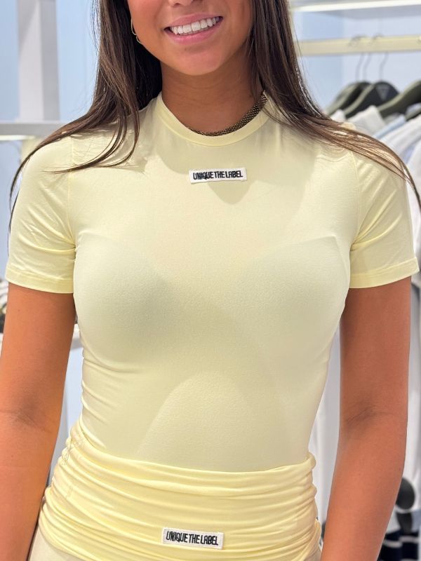 Unique The Label - Nena Short Sleeve Top - Geel