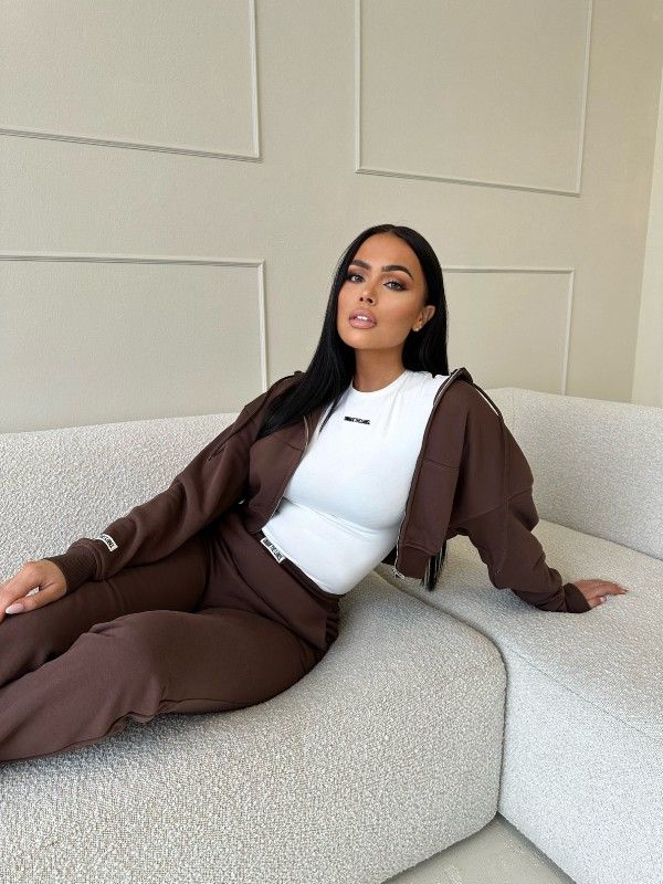 Unique The Label - Molly Vest Tracksuit Vest - Bruin