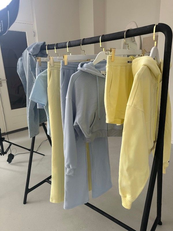 Unique The Label - Molly Vest Tracksuit Vest - Geel