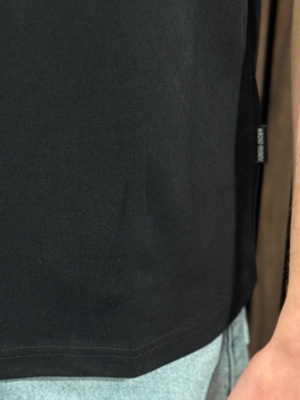 Wrong Friends - Cabri T-shirt - Zwart