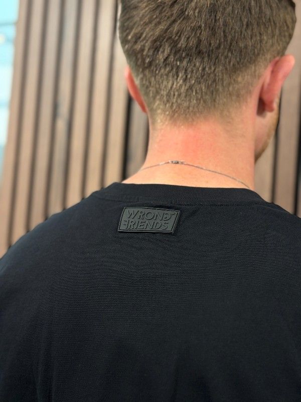 Wrong Friends - Hinton T-shirt - Zwart