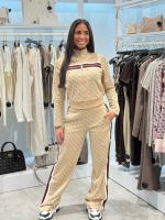 Guess Active - 4G Jacquard Straight Leg Pants - Bruin