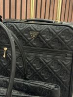 Guess - Adelasia 18 In 8-Wheeler - Zwart