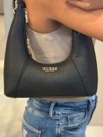 Guess - Calista Top Zip Shoulder Bag - Zwart
