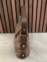Guess - Camden Shoulder Bag - Bruin