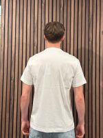 Guess - Cn Ss Logo Floreal Embro Tee - Wit