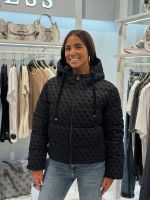 Guess - Daisy Puffer Logo Flock - Zwart