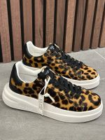 Guess - Elbina8 - Bruin