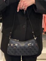 Guess - Leona Logo Shoulder Bag - Zwart