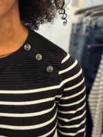 Guess - Ls Cn Helen Swtr - Zwart