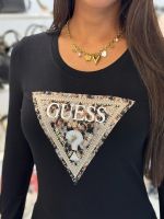 Guess - Ls Cn Leo Triangle Tee - Zwart