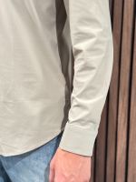 Guess - Ls Sunset Tech Shirt - Groen