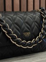 Guess - Maxine Flap Crossbody - Zwart