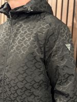 Guess - Monogram Hooded Jacket - Zwart