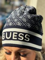 Guess - Sevyn 4G Logo Beanie Swtr - Blauw