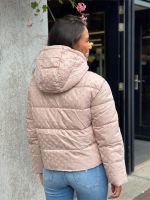 Guess - New Daisy Crop Logo Puffer - Roze